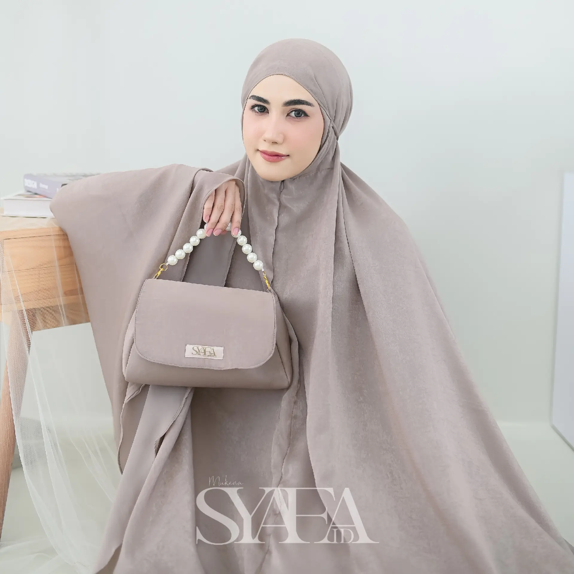 Mukena Silky Santorini Premium Dewasa 2 In 1 Polos Jumbo Mewah Maezurra Series