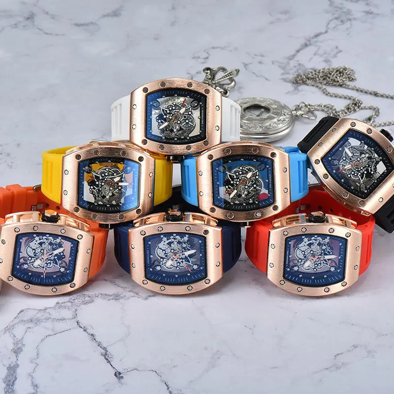 2022 wine barrel d hollowed out transparent bottom fashionable personalized men's watch with direct night light wine barrel