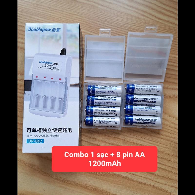 Bộ sạc dùng cho pin tiểu DP-B02 gồm 1 đốc sạc kèm 8 pin AA 1200mAh sạc không tự ngắt khi đầy đèn  luôn báo đỏ ) Pin Dự Phòng
