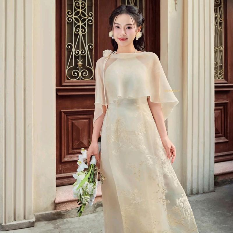  NEWDAY - Áo dài nữ cổ yếm kèm khăn choàng Chu Sa  không kèm quần  