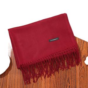 2025 สต็อกพร้อม ขายดี ผ้าพันคอสีพื้นหนา ผ้าคลุมไหล่พู่สำหรับผู้หญิง แฟชั่นสไตล์ใหม่ ดีไซน์ขั้นสูง