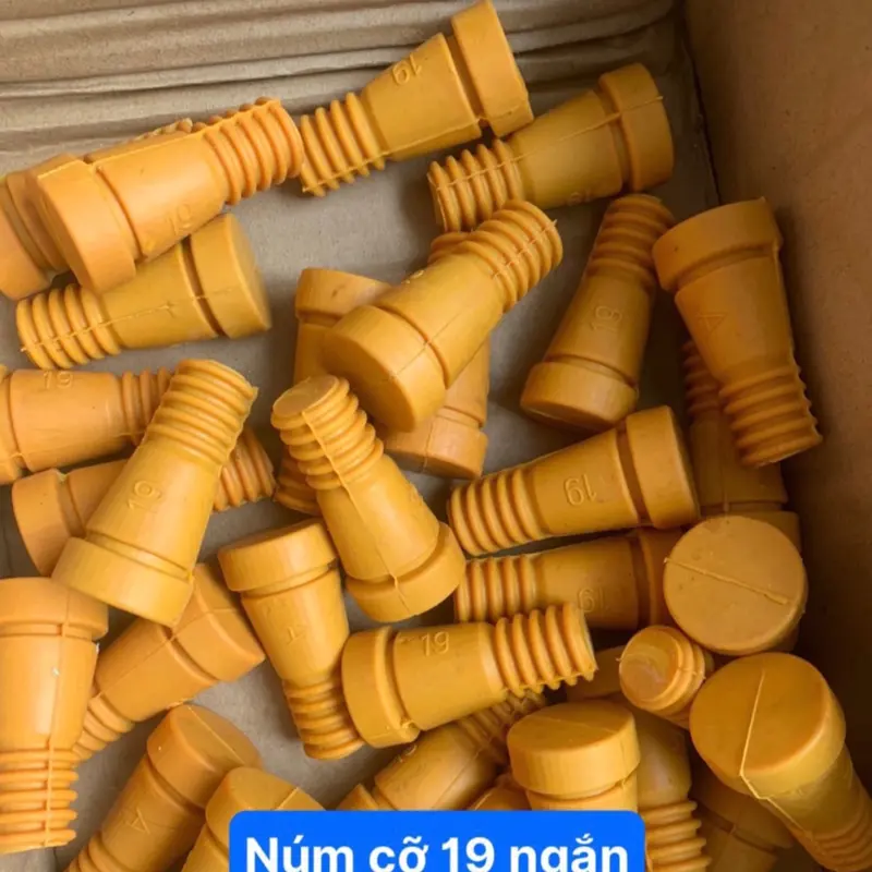 Combo 10 núm cao su cỡ 19 ngắn Cao cấp vàng nghệ - bền dẻo mềm , quay đẹp gà vịt , hàng cao su non Việt Nam. Sản xuất công nghệ hiện đại và tiên tiến 3
