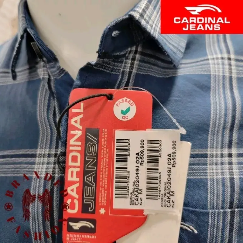 Kemeja Pria Cardinal Jeans 78J Slim-fitting Biru Kancing Katun Kancing Katun yang elegan  kemeja ini cocok dipakai dalam berbagai kesempatan. kasual Wine Kotak Motif 3