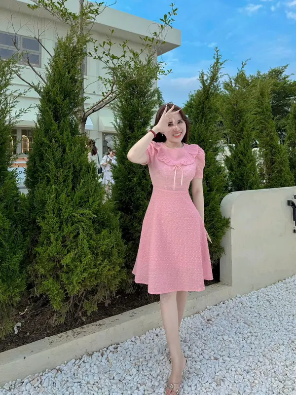 Bnstyle Váy Đôi Mẹ Và Bé Gái Cổ Bèo Tay Phồng Màu Hồng Phấn Hạt MB04112024244 Top 7
