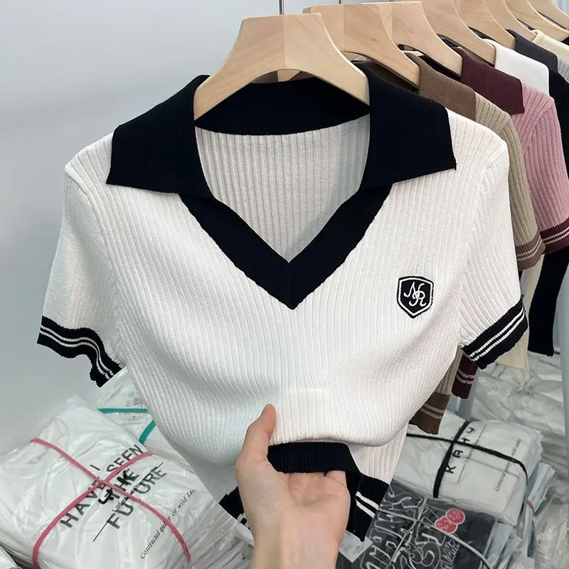 Sweet Hot Girl Short V-neck Knitted Polo Shirt Top Design Sense Niche Short Sleeve T-shirt Female Summer