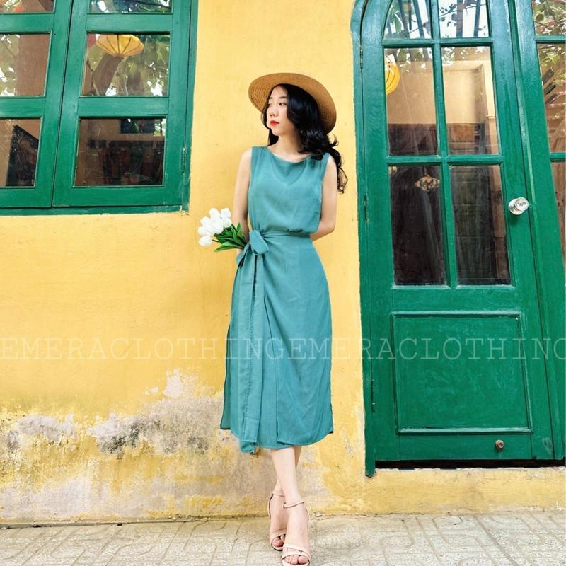 Váy Amour Dress xanh ngọc Cổ thuyền xẻ tà, thắt eo tôn dáng chất lụa mềm mại, rút mồ hôi, chất vải dày dặn đi làm đi chơi đều xinh Nữ Nhung Ong Voan Voi Women