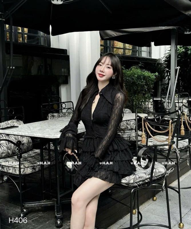  BIGSIZE HIẾU HIẾU  55-95KG  - Đầm ren hoa body thiết kế cổ sơ mi tay dài phối bèo tầng tôn dáng 