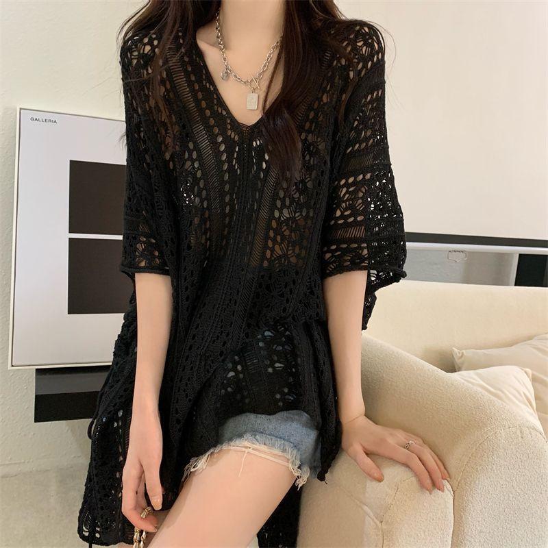 Product Introduction of Retro Hot Girl V-neck Hollow Knitted Sun Protective Blouse Women's Summer Design Sense Niche Loose Slimming outside Wear Top 18