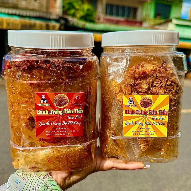 BÁNH TRÁNG TRỘN TIÊN TIẾN:DẦU TỎI GIÒN + LÁ BÒ CAY GIÒN 2 hủ 600g Ăn Vặt