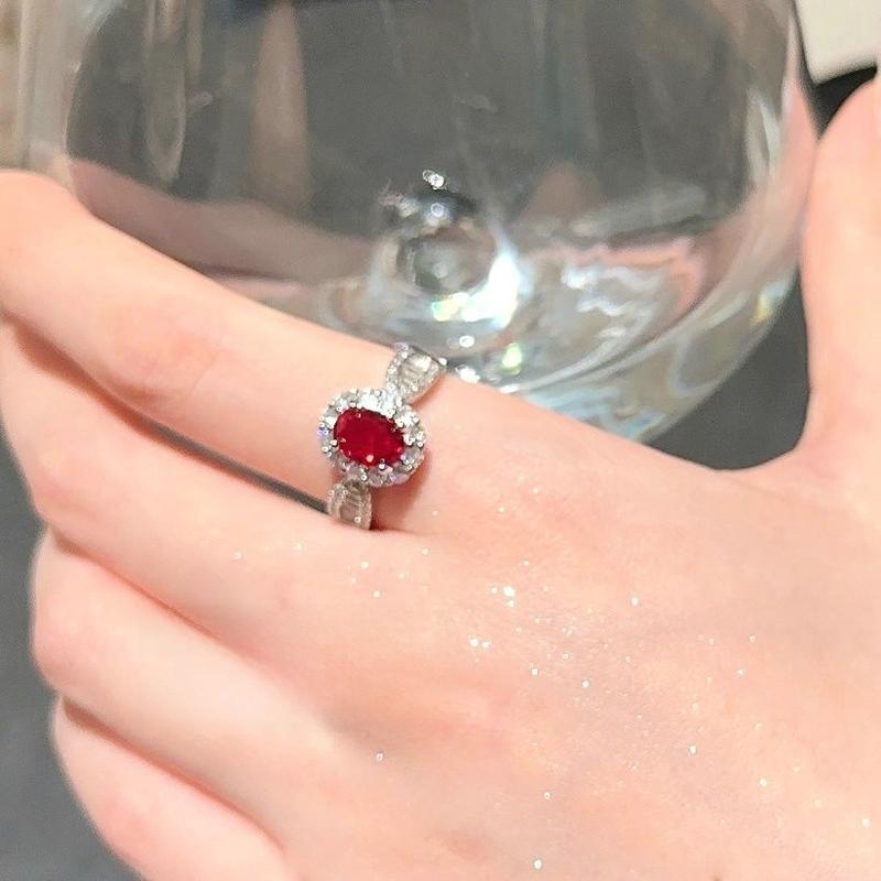 Product Introduction of Wine Stain Rose Egg-Shaped Gemstone Ring Farah 18K Gold Plating Rouge Magenta Zircon Cord for Braiding Ring Twin 8
