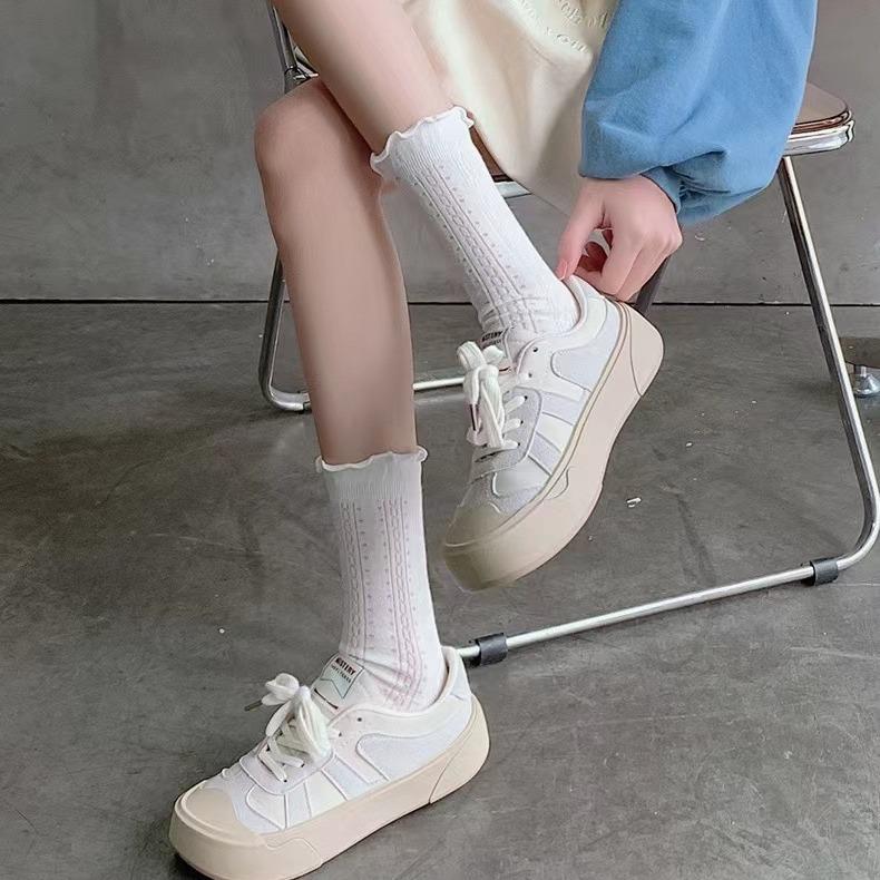 Product Introduction of Women Lace Flower Socks Retro Floral Mesh Lolita Cute Socks Thin Middle Tube Sock Korean Girl Sweet Breathable Socks 9