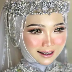 bndana mutiara juntai kanan kiri, hiasan hijab dan rambut pengantin kekinian