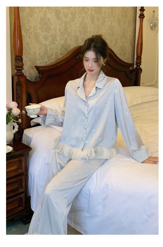 Product Introduction of Pyjama phi lụa QCCC phối viền lá-form suông thoải mái-3 màu ngọt ngào-nữ tính-trẻ trung 8