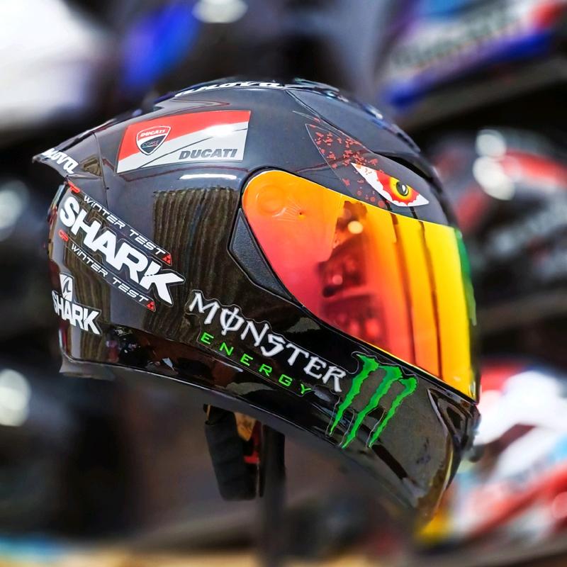 Mũ bảo hiểm full face Royal M138b dán tem Monster-Nhựa ABS chắc chắn,lớp xốp dày cứng tiêu chuẩn Helmet mũ  fullface