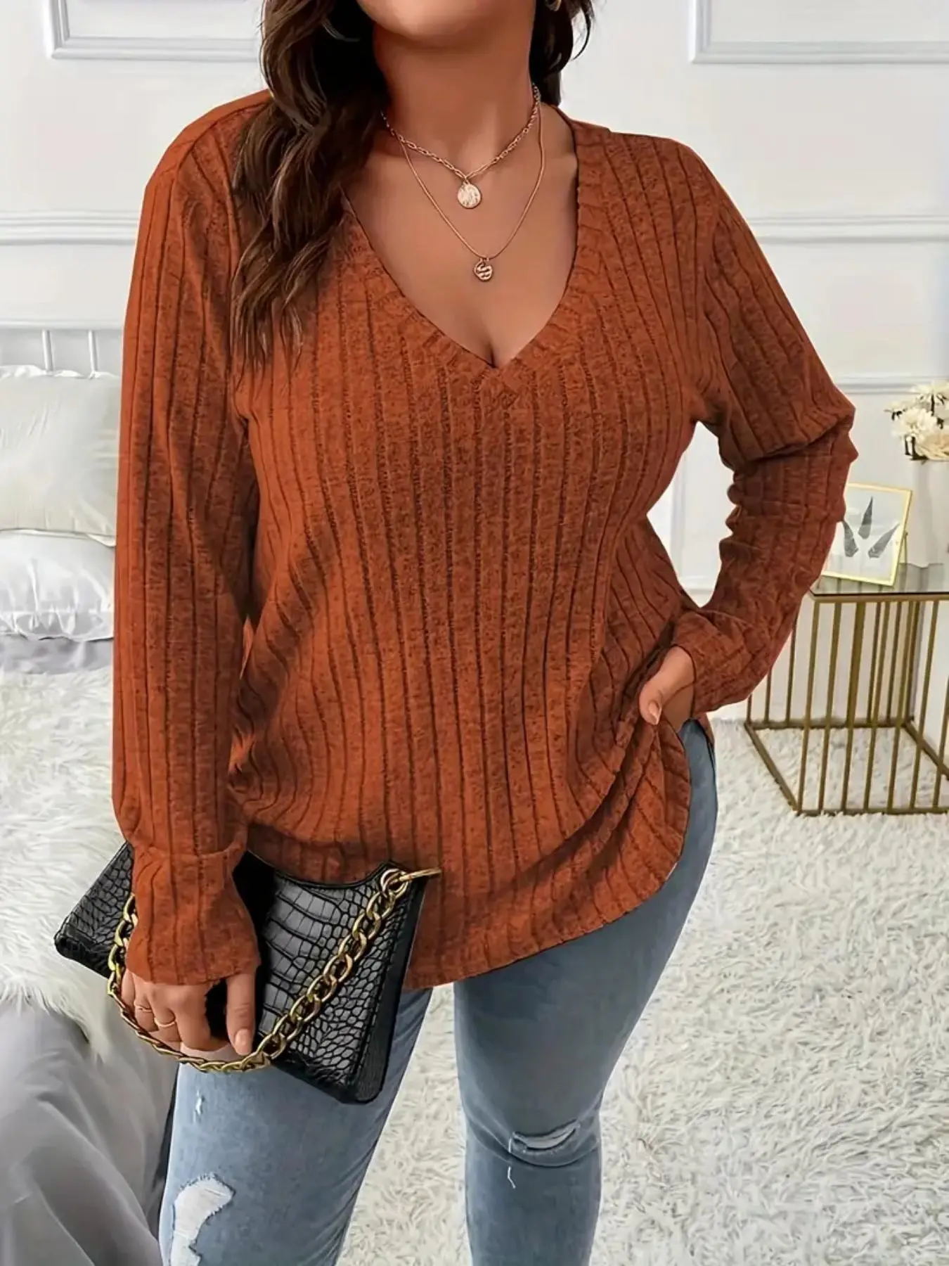 【Plus Size】 Solid Long Sleeve Tee, Casual Comfy Minimalist V Neck Top for Daily Outdoor Wear, Women Plus Clothing for Fall & Winter