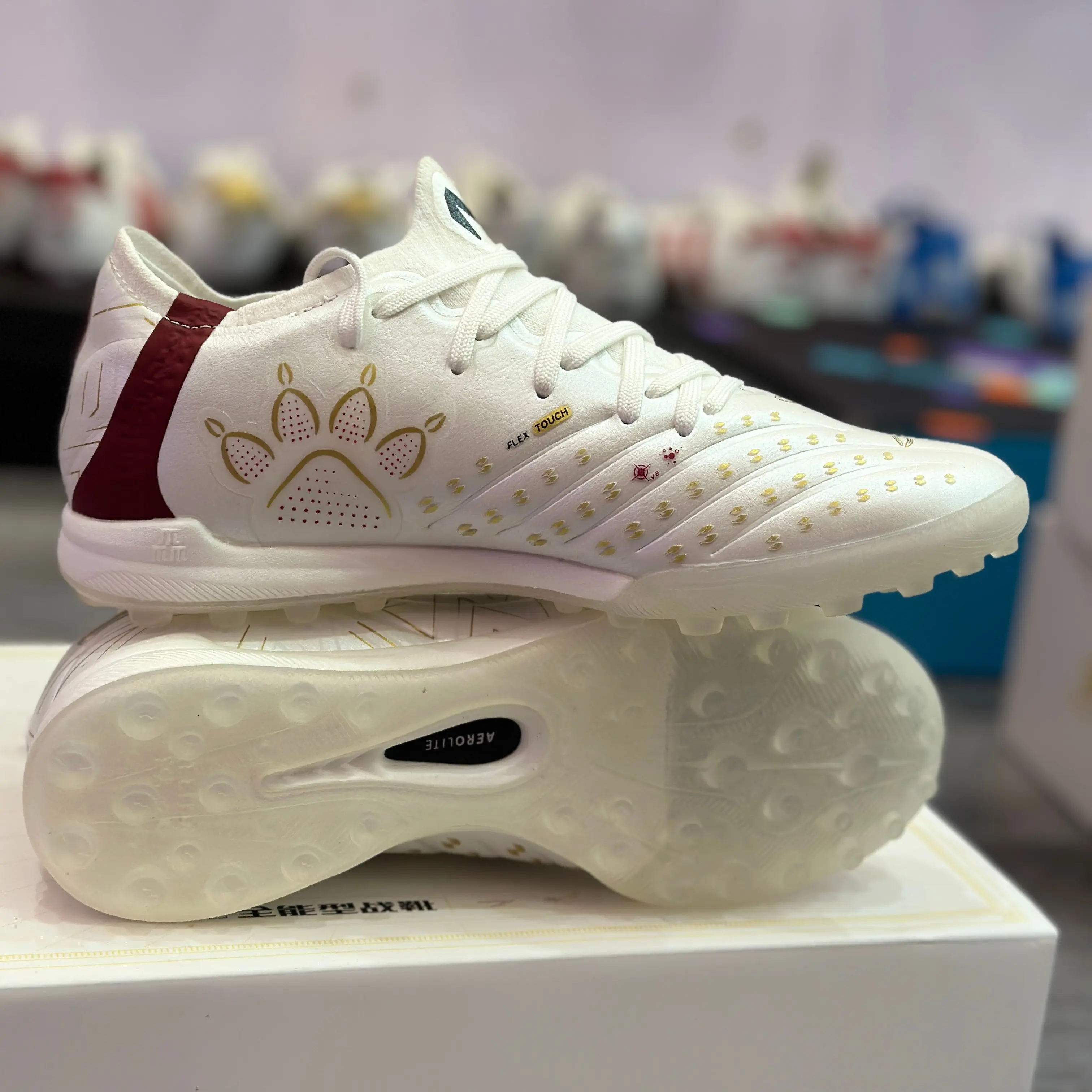 Giày Bóng Đá Kelme 9421zx1227 Màu Trắng Đỏ