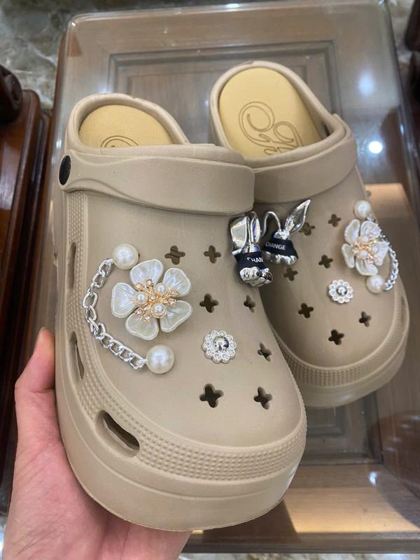Dép Sục Nữ Cross Chất Liệu Eva Đế Cao 7 cm Dép SanDal Nữ Có Quai Hậu Dễ Đi , Êm Chân , Thoải Mái Kèm Sticker Dễ Thương 2