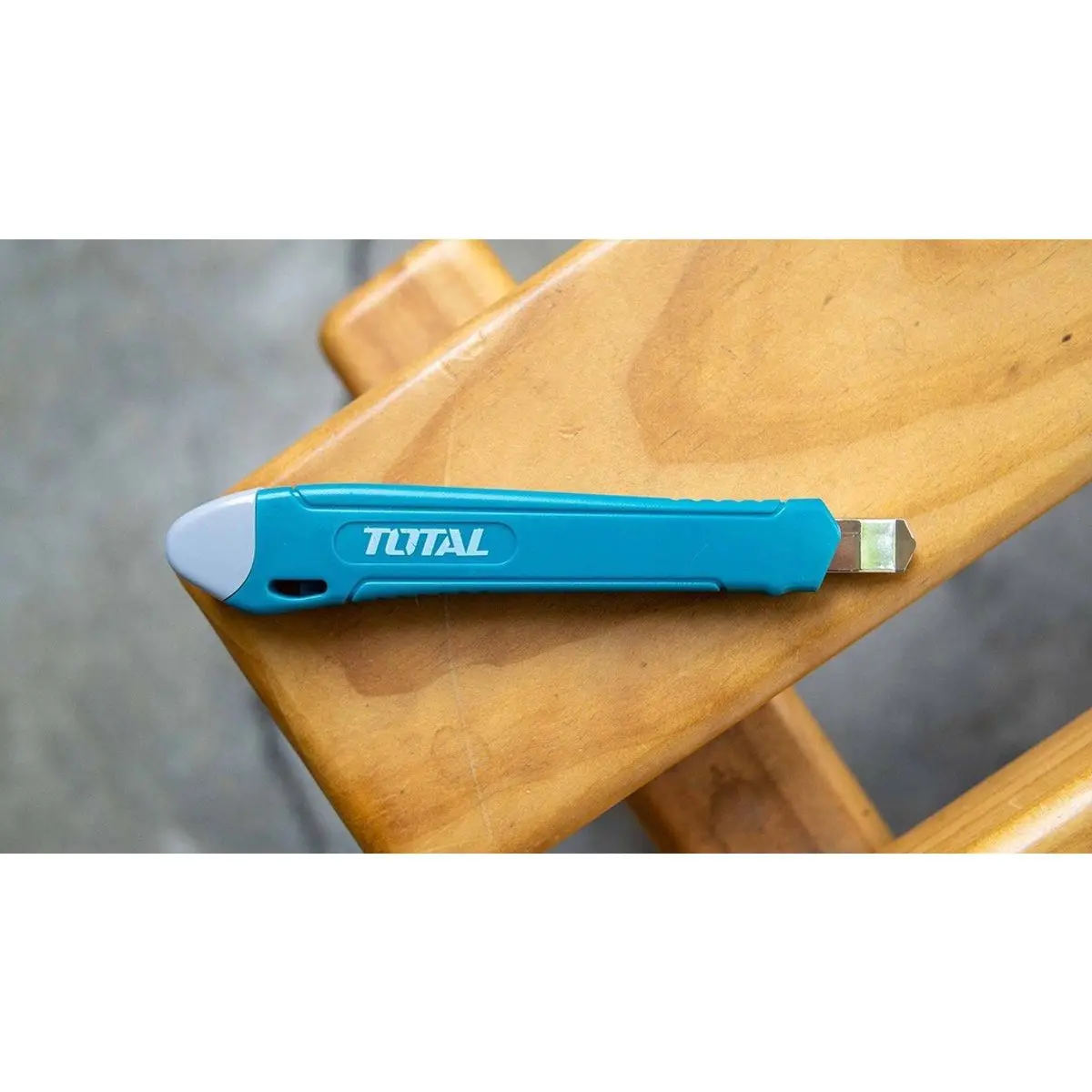 Dao rọc giấy TOTAL THT51001 152mm, dao rọc giấy kèm bộ combo 10 luoi dao thay thế
