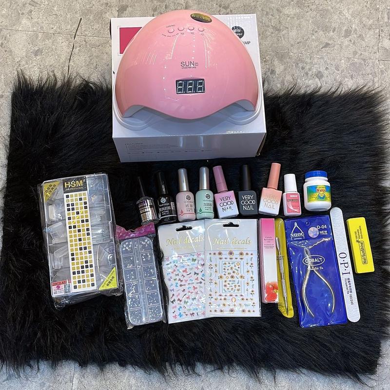 Combo Đồ Nail Cơ bản dành cho học viên. gồm 19 sản phầm : Máy hơ , bass top cứng móng , Phá gel , kiềm , stick , móng úp , sơn lẻ đen , trắng , trắng sữa , đẩy da , phào , dũa , đá , bút dưỡng , keo , hũ mềm da.Dùng trong ngành làm đẹp nail mi
