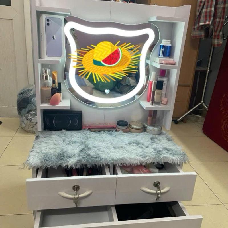 Bàn trang điểm mặt bàn trãi thảm 5