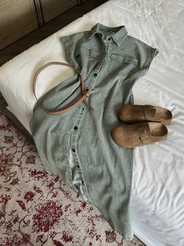 Đầm Váy Nữ Jeans Xòe Đính Nút Cổ Sơ Mi Kèm Túi Hộp Với Tone Màu Tôn Da, Siêu Xinh 5