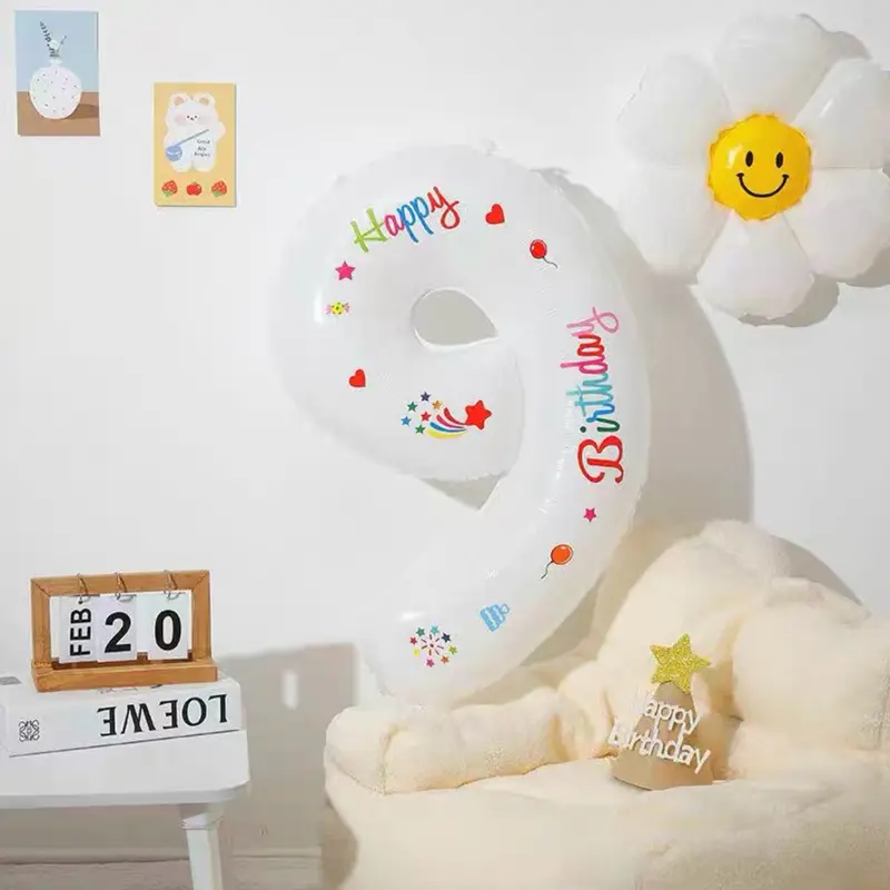 Bóng số trắng kèm sticker dùng để trang trí sinh nhật 2