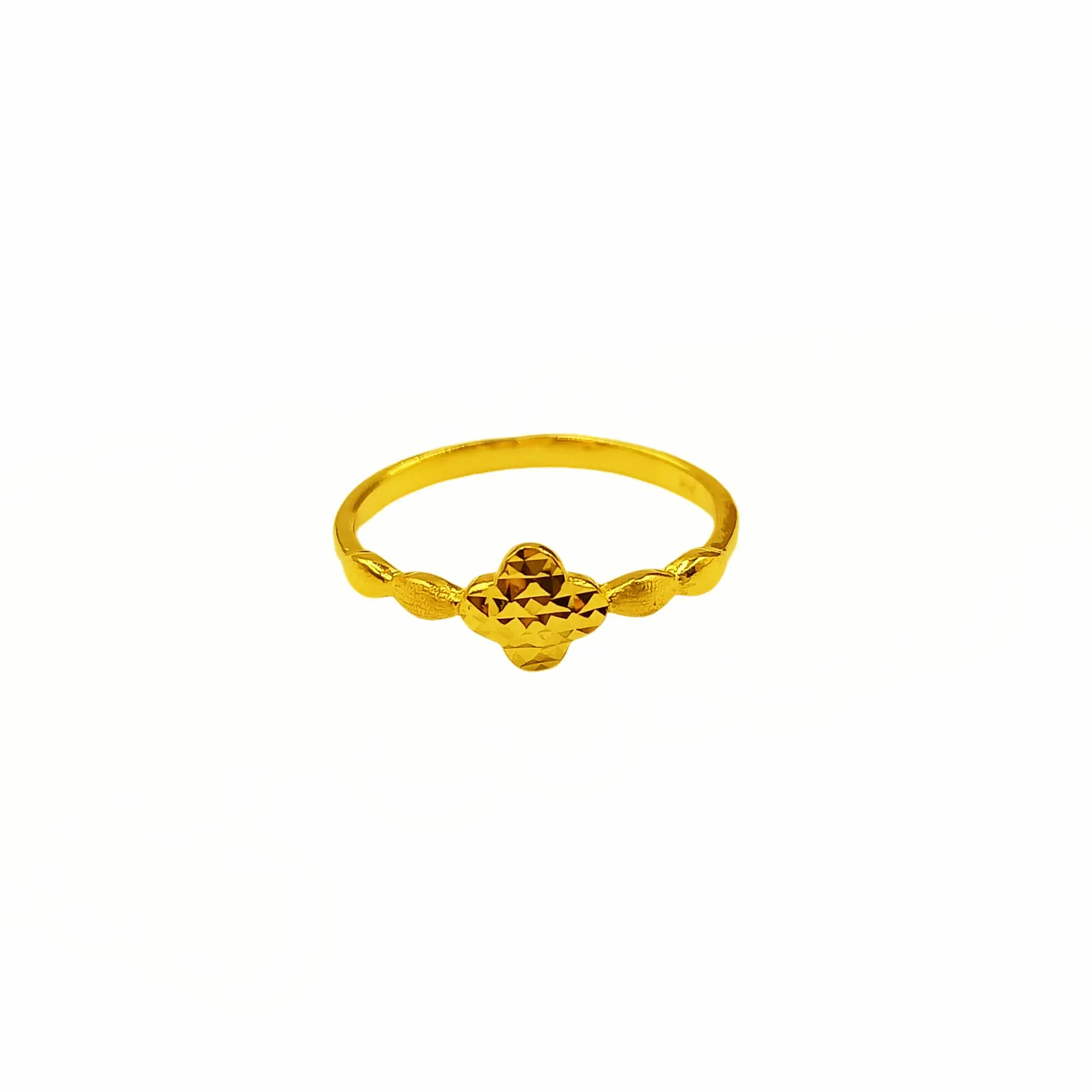 916 Gold Dainty Clover Ring