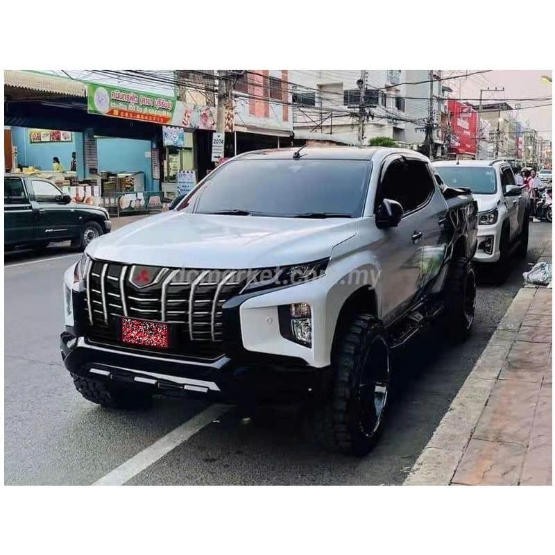 Mặt Calang xe Mitsubishi Triton đời 2019 tới 2023 3