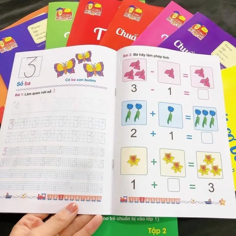 Bộ 10 Cuốn Tập Hành Trang Cho Bé Tự Tin Vào Lớp 1 (Tặng Kèm 2 Bút Chì + Gọt Bút + Tẩy Và Đệm Tay) - Vở Làm Quen Với Toán 3