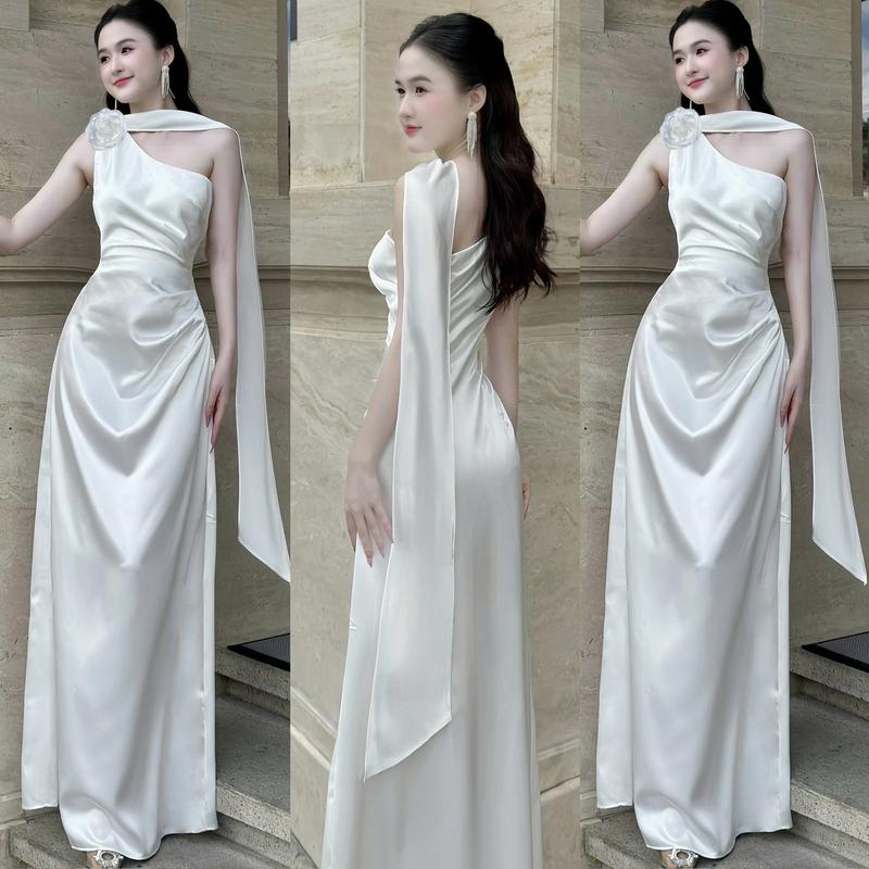 ( CÓ HOA & KHÔNG HOA - DÁNG DÀI CHẠM GÓT) - Váy LỤA Lệch Vai KÍN LƯNG Nhấn Li Eo Mặc Nhiều Kiểu Lót Đúp Mềm Mịn Phong Cách Sang Trọng Dành Cho Nữ Đi Tiệc -TQ24 - Dress, Women Kem Voi Sen