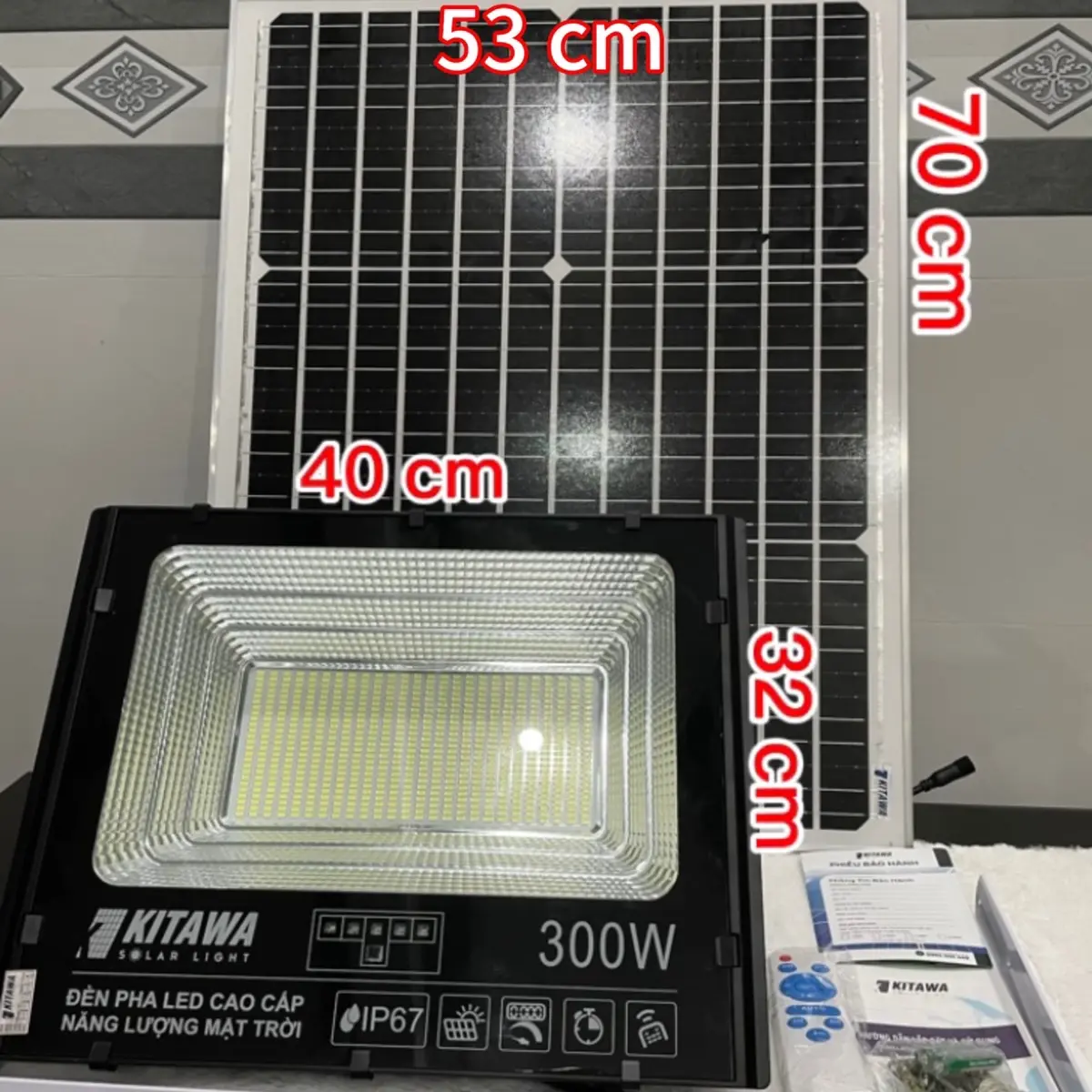 Đèn pha 300W Năng Lượng Mặt Trời KiTAWA chính hãng (DP1300)