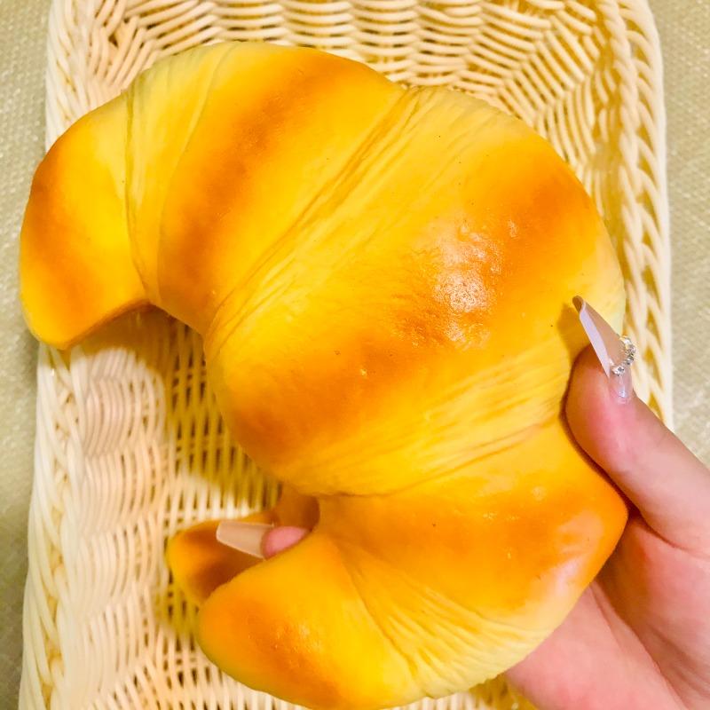  Bánh sừng bò lớn phục hồi chậm kẹp giải nén lỗ thông hơi đồ chơi Squishy tăng chậm 