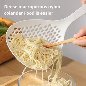 Sendok Saringan Mie Jumbo Tirisan Gorengan Besar Alat Tiris Sayur Rebus Bakso Centong Kuah Bolong Plastik Tahan Panas Spatula Nilon Skimmer Spaghetti Multifungsi Perlengkapan Dapur Murah Tirisan Penyaring Masakan Serokan Hot Pot Mie Instant Ayam 30cm