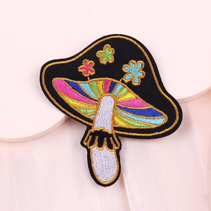 Colorful Mushroom Pattern Embroidered Patches, 5 Counts Cute DIY Embroidery Patch for Clothes Festive Decorations, Decorative Sewing Patch for Clothes, DIY Embroidery Decor for Women & Girls 5