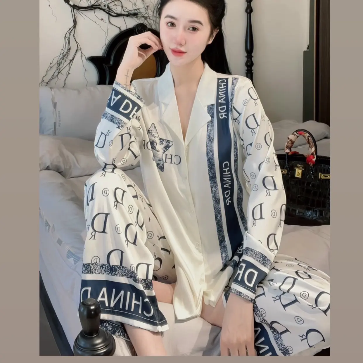Đồ bộ mặc nhà (lụa latin )chữ xanh Pijama nữ 2sz (40-80kg) Women Voi