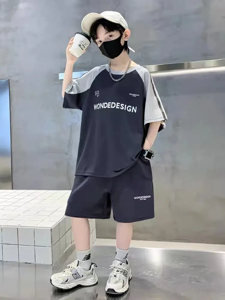 Bộ cộc tay chữ WONDEDESIGN chất liệu cotton thông hơi cho bé trai,  hai màu ghi xám , be sữa cho bé trai mùa hè size 120-170