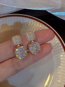Aretes colgantes elegantes de cristal artificial y decoración de diamantes de imitación en forma cuadrada, joyería para fiesta, decoración diaria para chica, joyería de moda y exquisita para regalo de cumpleaños