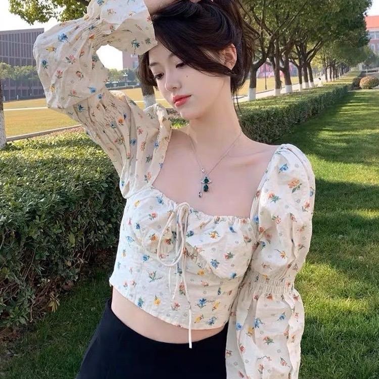 Mèo Mỡ Bigsize — Áo croptop tay dài cổ vuông sexy nữ hoạ tiết hoa kem hót nữ bigsize 55-95kg loe Women