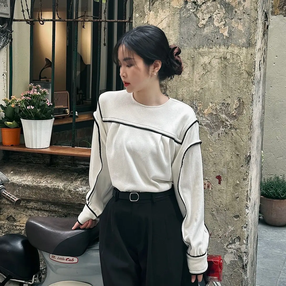 Áo trắng nỉ tăm - Luu Hanh
