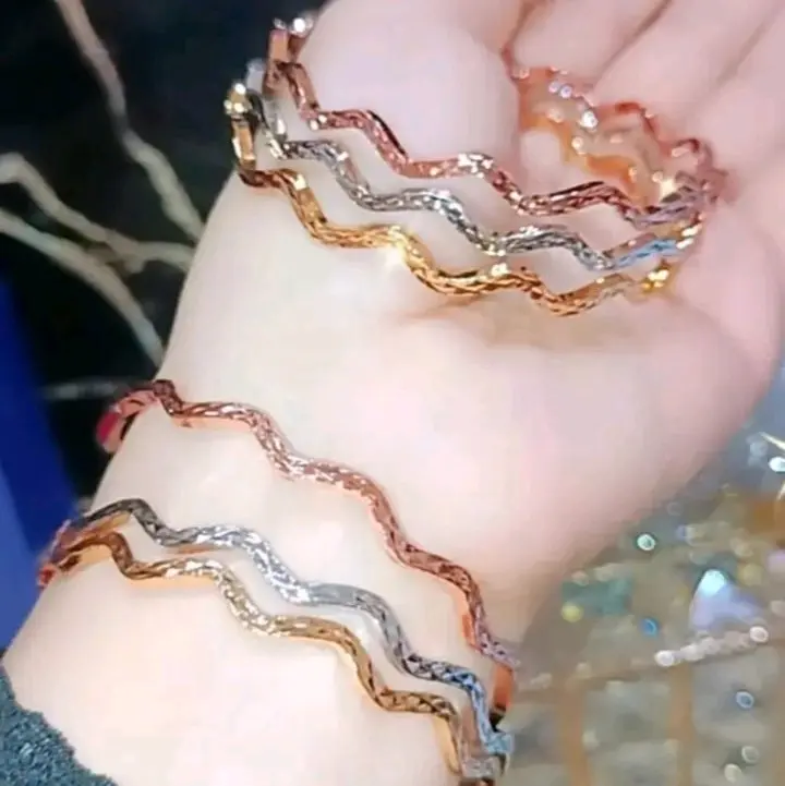 Gelang Kroncong Gelombang 1