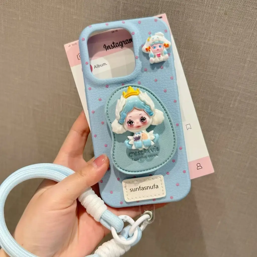 Ốp lưng điện thoại da thiết kế gập Doraemon tương thích với iPhone 17 Pro Max, 16 Pro Max, 15 Pro Max, 14, 15/12/13, 11, 14 Plus, 11 XR, XS Max. Chất liệu da Dora