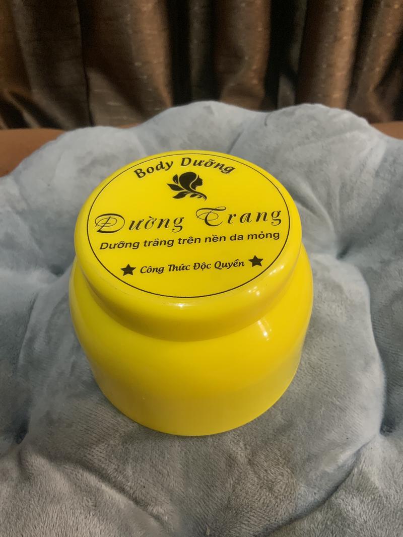 Product Introduction of Kem Body Dưỡng . ĐƯỜNG TRANG (ĐT) trắng da . cấp ẩm . Chất kem cải tiến mới . trọng lượng 150g 4