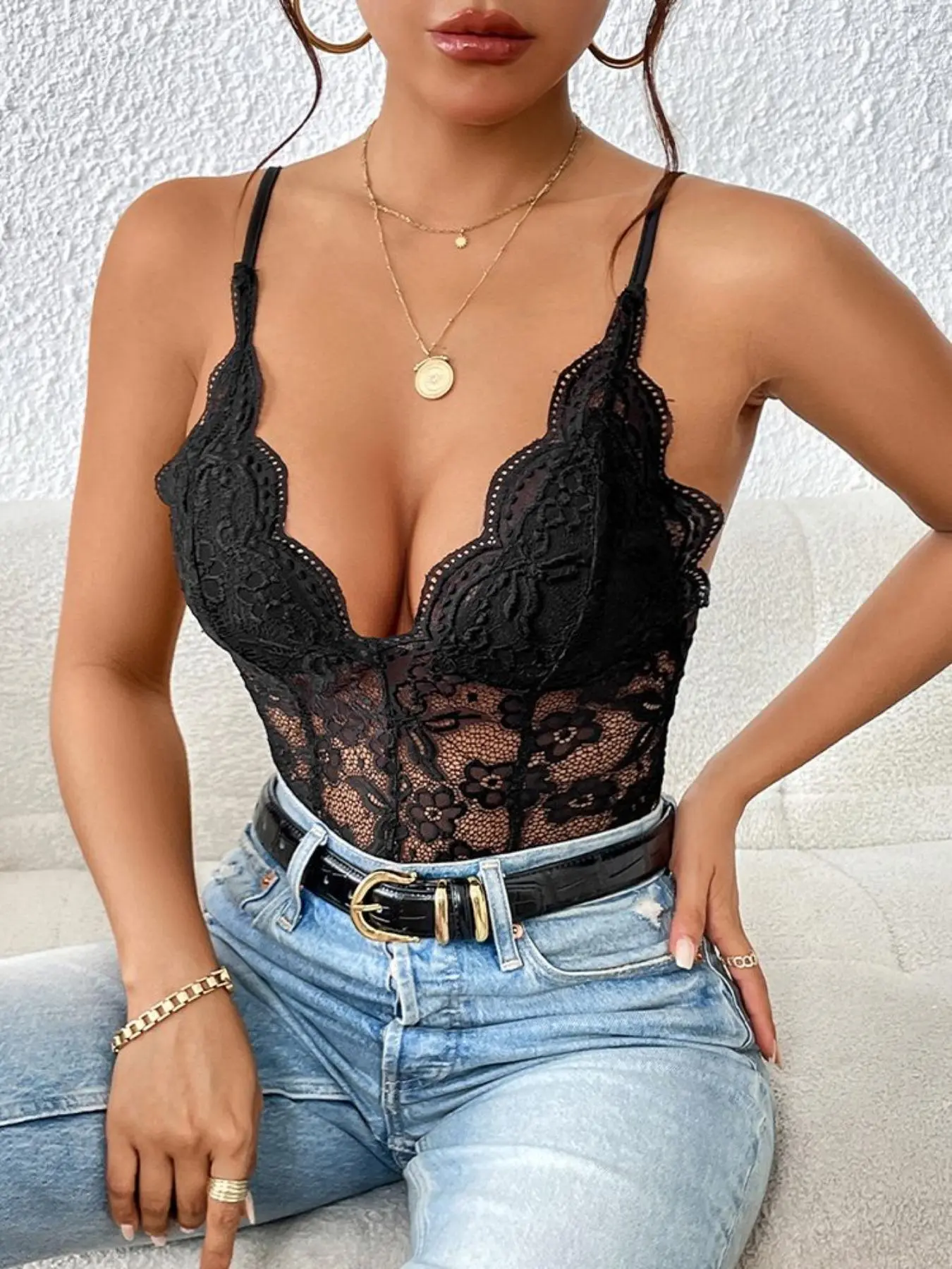 Women's Solid Floral Lace Bodysuit, Fashion Casual Backless Cami Bodysuit for Daily Wear, Women's Clothes for All Seasons
