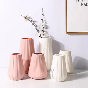 【COD】 Vas Bunga Estetik Vas Bunga Modern 20CM Bulat Putih Vas Dekorasi Meja Minimalis Kapasitas Sedang Berwarna