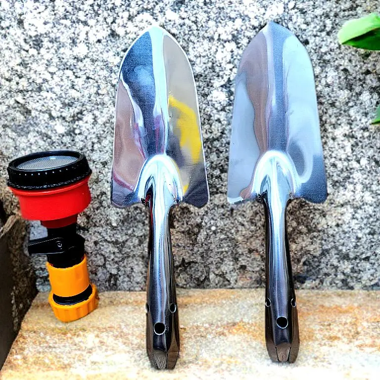 ComBo 2 Xẻng Inox, Và 1 Vòi Nước,Làm Vườn Trồng Rau, Tưới Hoa ( Tặng 1 Găng Tay Hái Rău, Bấm quả ). 2