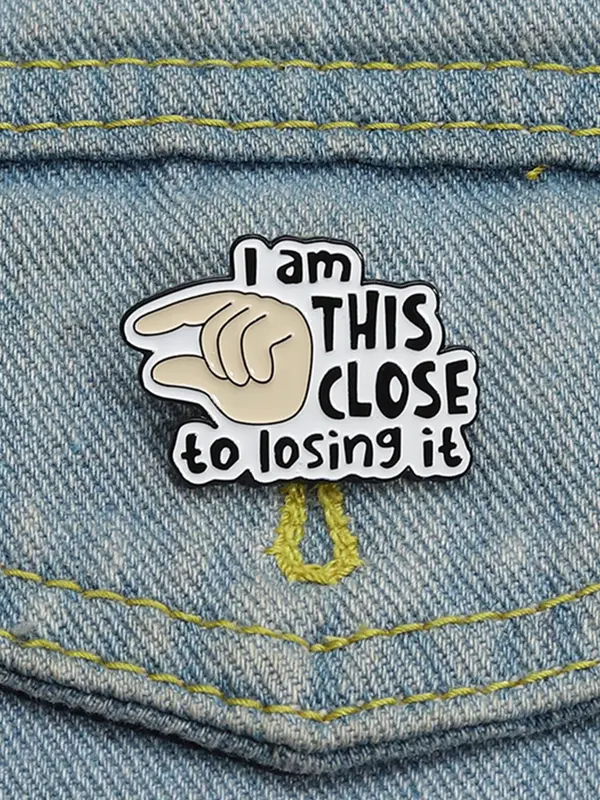 Cute Letter Pattern Brooch, Fashion Brooch for Women & Men, Enamel Pin Suitable for Backpacks, Jeans, Scarves, Hats Decoration 3