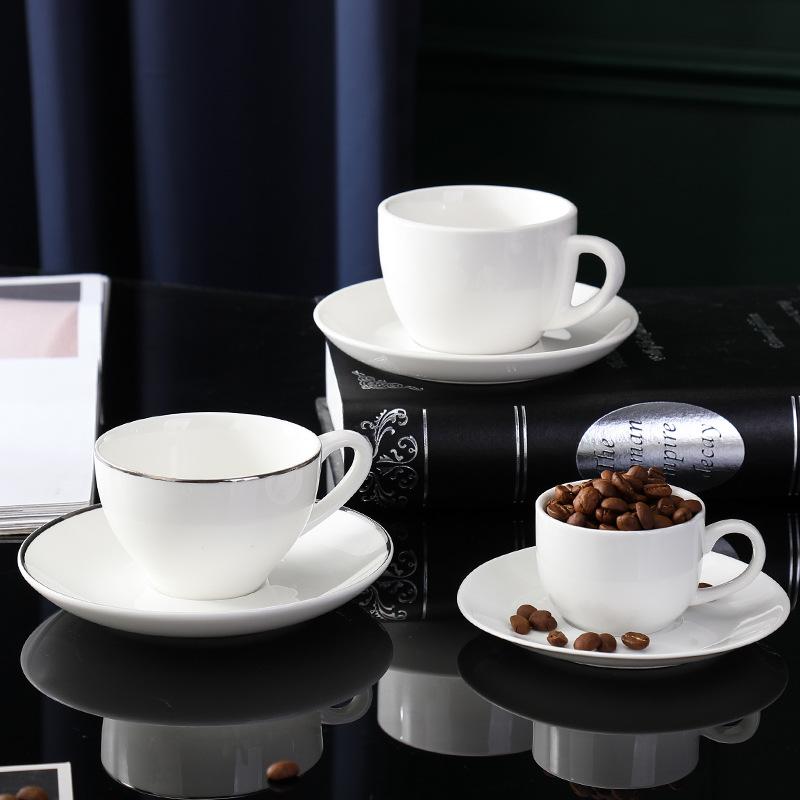 Cawan dan Piring Kopi Seramik, Gaya Hotel, Cawan Teh Merah dengan ...