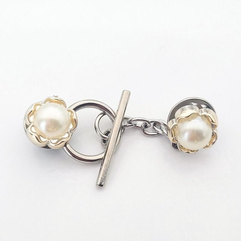 HQ923 Vintage Rabbit Nail-Free Cardigan OT Buckle Triangle Crown Flower Anti-light Brooch Waist Buckle Button Clasps Close Neckline Decorative Brooch Trousers 4
