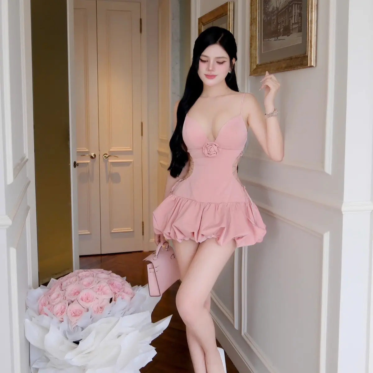 Đầm hai dây hoa ngực đan dây 2 bên