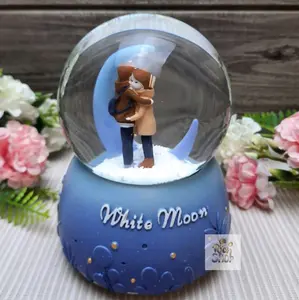 Snowball Couple Kotak Musik Bola Air Kaca Kristal Salju Waterball Snowglobe Lampu